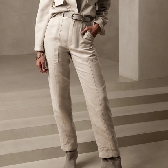 Banana Republic Factory Pants - Banana Republic Selenite (Cream) Vegan Suede Straight Leg Pants - Sz 12